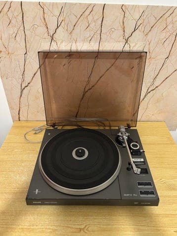 Philips - 887 / Halfautomatische riemaandrijving met kwarts, Nieuw