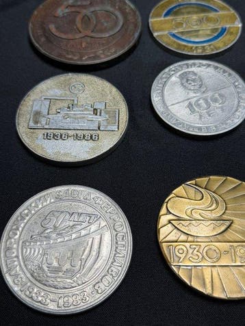 Penning - Collection of 24 Vintage Soviet Commemorative