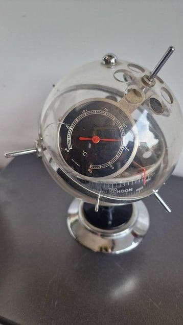 B. G. M. - Barograaf - Verzilverd metaal - Weerstation