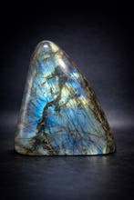 Magnifique Labradorite multicolore à reflets – forme libre