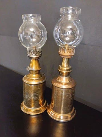 Charles Pigeon - Lampe à pétrole (2) - Laiton, Verre