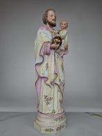 sculptuur, A large saint Josef and child - 42.5 cm - Biscuit
