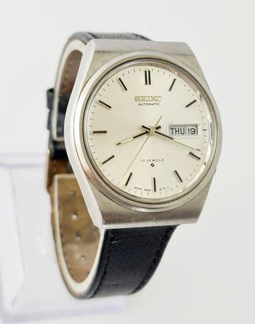 Seiko - Seiko Automatic 6309-8159 17 Jewels Silver Sunburst