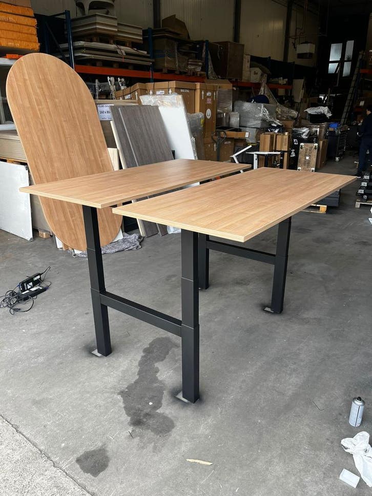 Refurbished Ahrend Duo Bureau - Duo Werkplek - Elektrisch, Huis en Inrichting, Bureaus, Zo goed als nieuw, Elektrisch, In hoogte verstelbaar