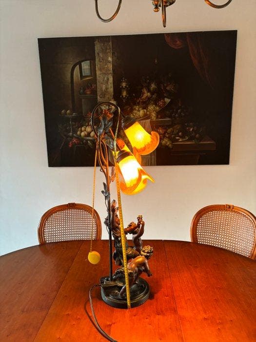 Example after the originalby Auguste Moreau - Tafellamp met, Antiquités & Art, Curiosités & Brocante