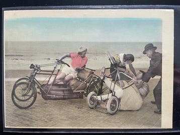 Unbekannt - 3 Fotografien einer Radfahrerin