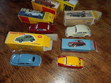 Dinky Toys 1:43 - Modelauto (6) - 2 x Volkswagen 1200 (CIJ, Nieuw