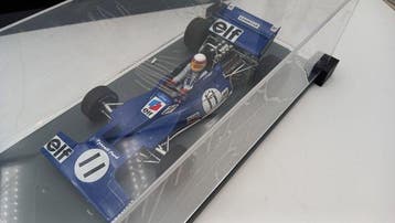 Spark 1:18 - Modelauto - Tyrrell 003 Jackie Stewart winner