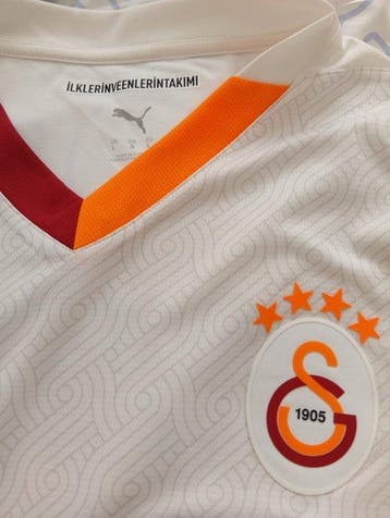 Galatasaray - Europese voetbal competitie - Voetbalshirt, Verzamelen, Nieuw