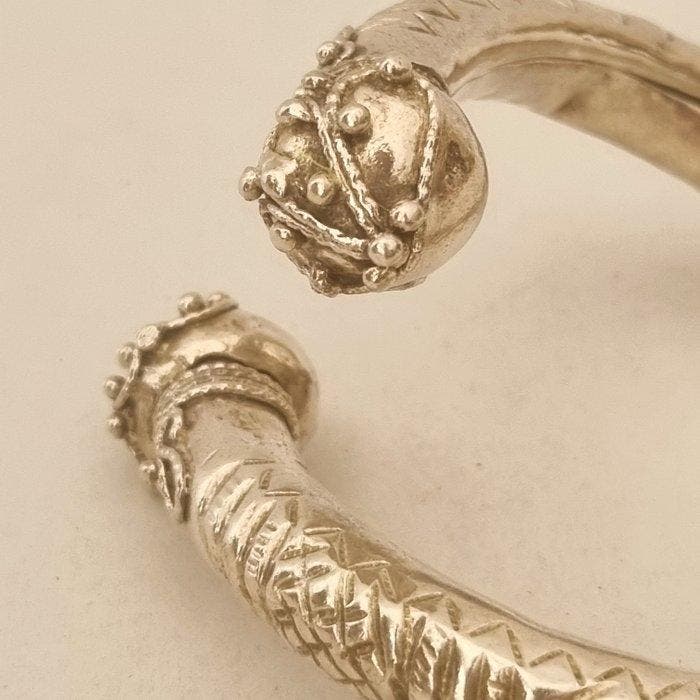 Bracelet bouée - Suriname (Sans prix de réserve), Antiek en Kunst, Kunst | Niet-Westerse kunst