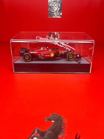 Ferrari - F1-75 - Charles Leclerc Autographed - 2022 -, Collections