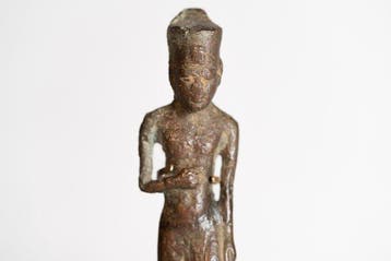 Oude Egypte, late periode Bronzen figuur van de godin Neith,, Verzamelen