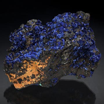 AZURITE rosettes op een goethiet- en limonietmatrix met een