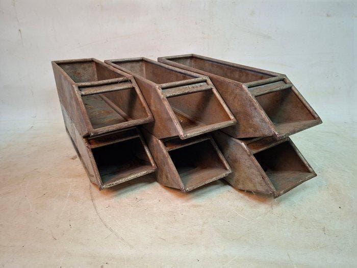 Industrieel design Bak - Metaal - 1970-1980 - Stapelbakken, Antiek en Kunst, Antiek | Wandborden en Tegels