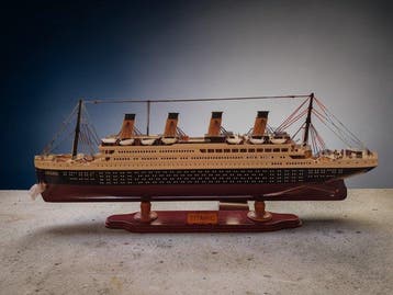 Niet op schaal - Modelschip - RMS Titanic modello in legno, Hobby en Vrije tijd, Nieuw