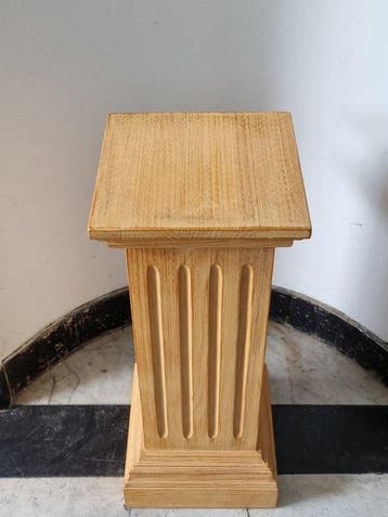 Kolom - Klassische Podest-Säule – Holz-Podest /