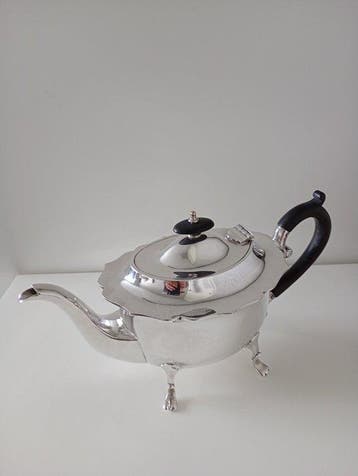 Theepot (3) - Verzilverd - James Dixon & Sons