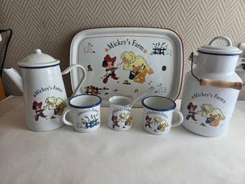 Mickey Mouse - 6 Mickeys farm. Geëmailleerd servies. o.a., Nieuw