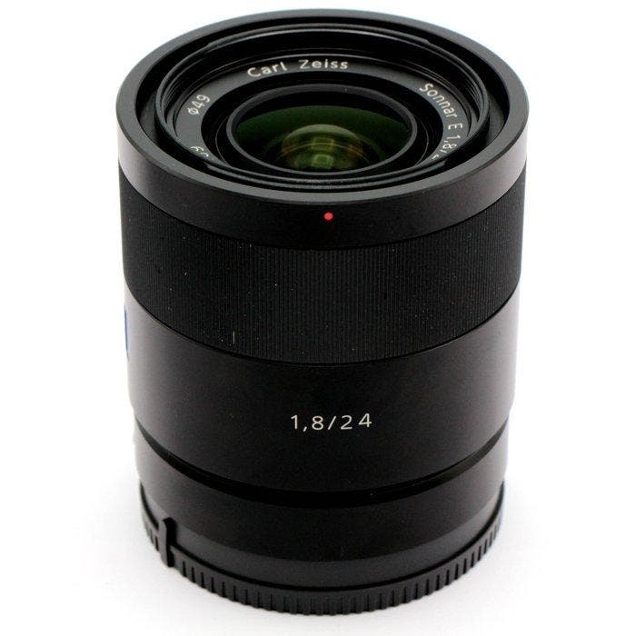 Sony E 24mm f/1.8 ZA ZEISS Vario-Sonnar T* + zonnekap Prime, Audio, Tv en Foto, Fotocamera's Digitaal
