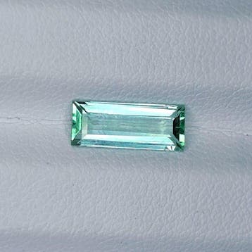 Zonder minimumprijs Smaragd - 1.47 ct - International