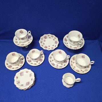 Royal Albert - Service à thé (19) - Sweet Violets -