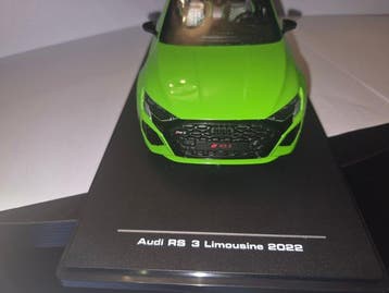 IXO 1:18 - Model sedan - Audi RS 3 Limousine 2022 - Limited