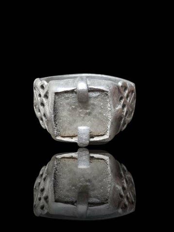 Époque Viking Style Pierre argentée éblouissante Bague