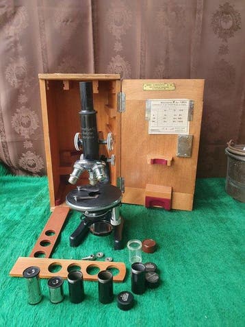 Monocular compound microscope - Nr 312558 - 1950-1960 -