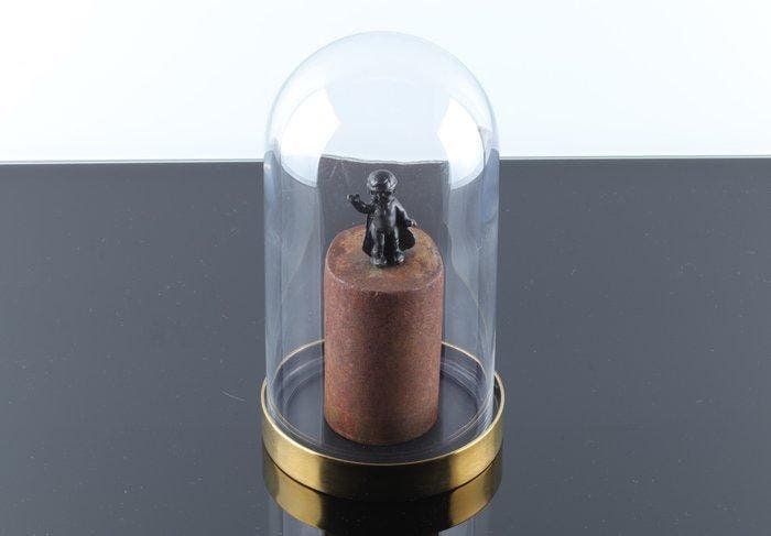 Pancho Porto - the affronts avenger capsulated, Antiquités & Art, Art | Objets design