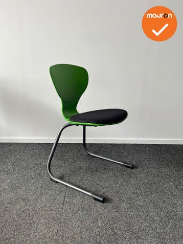 Eromes Marko - Vlinderstoel - slede - groene stoel met zwart, Vergader- of Presentatieruimte, Ophalen of Verzenden, Gebruikt, Stoel