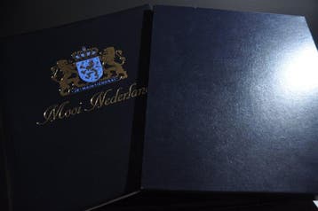 Accessoires Nederland - 2 lege luxe DAVO albums Mooi, Postzegels en Munten, Gestempeld