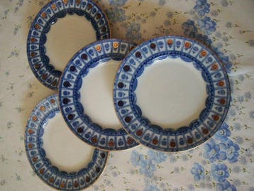 Lomonosov Imperial Porcelain Factory - Assiette de service