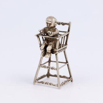 NO RESERVE - Kinderstoel en Hobbelpaard - Beeldje (2) - .925