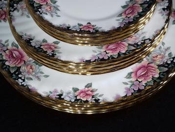 Royal Albert - Assiette (12) - Porcelaine - Concerto 1991