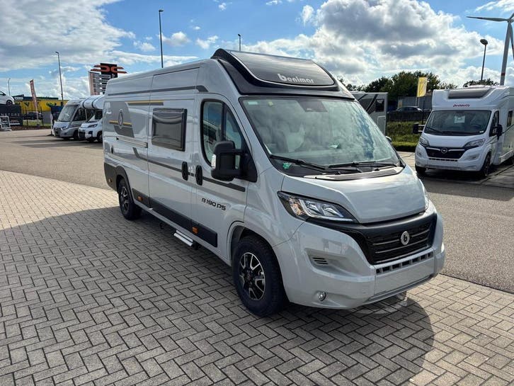 Benivan 190 Plus nieuw met korting, daginschrijving 80441, Caravans en Kamperen, Mobilhomes, Cassettetoilet, Handgeschakeld, Treinzit