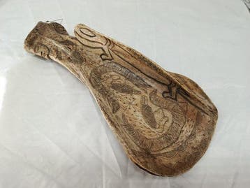 Interesting 1930s Hand-carved Ox Shoulder Blade Bot - Bos