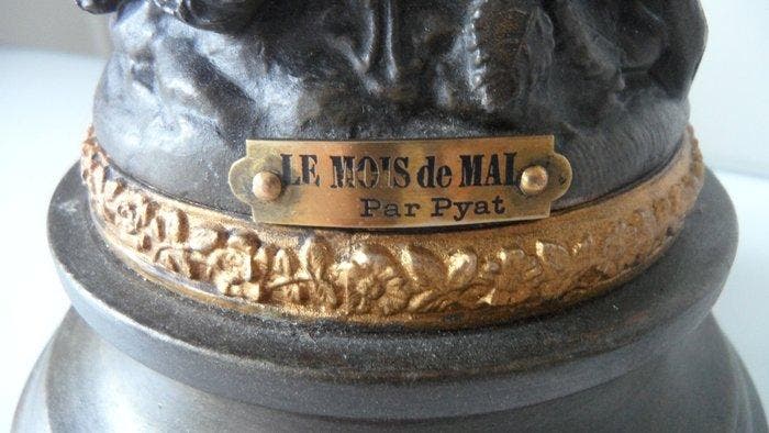 Pyat - Statue, Le mois de mai - 40.5 cm - Regule, Antiquités & Art, Art | Objets design
