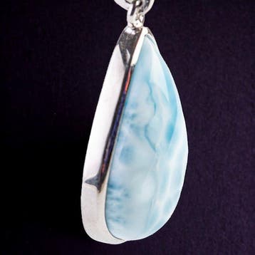 Larimar, de edelsteen van de Caraïben - Zilveren hanger met