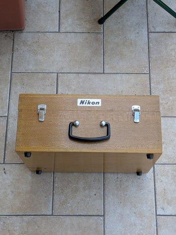 Nikon Mirror Stereoscope with Fitted Wooden Transit Case ->