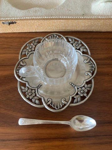 Koffiepot (4) - .833 zilver - Bord en lepel van zilver., Antiek en Kunst