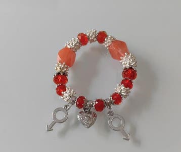 Themacollectie - Armbanden met symbolische hangers en