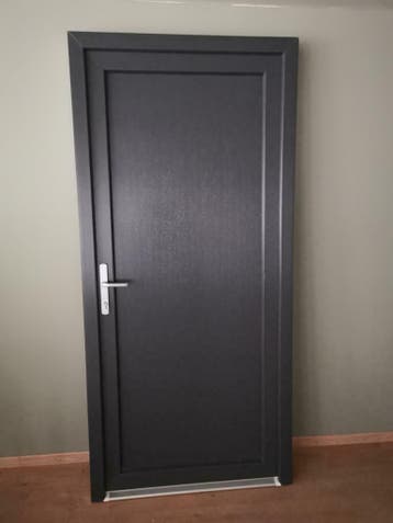 Deur 98x210 NIEUW! ideaal voor garage, tuinhuis. OP VOORRAAD, 80 tot 100 cm, Nieuw, Ophalen of Verzenden, Buitendeur