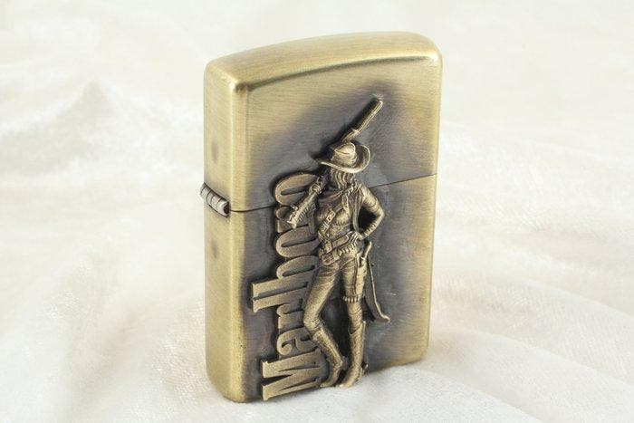 Zippo - Marlboro Cowgirl - Zakaansteker - Messing, Verzamelen, Rookartikelen, Aanstekers en Luciferdoosjes