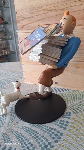 Moulinsart - Figurine - Tintin tenant les albums - Résine, Boeken, Nieuw