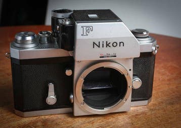Nikon F chrome avec Photomic FTN Analoge camera