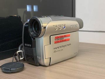 Sony DCR-HC26E Mini DV-DV camera