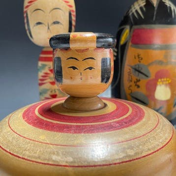 Kokeshi traditionnelles  | Dento Kokeshi, Koma / Boîte à