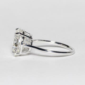 Ring - 18 karaat Witgoud - 5.05ct. tw. Diamant (Lab-grown) -