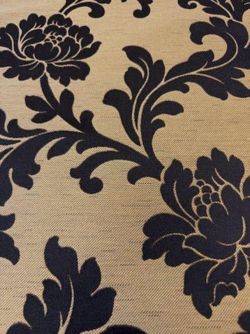1786  Voortreffelijk jacquard meubelstof met bloemendamast