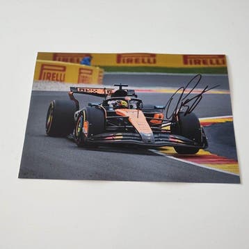 Mclaren - Oscar Piastri - 2025 - Foto